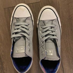 Converse size 8